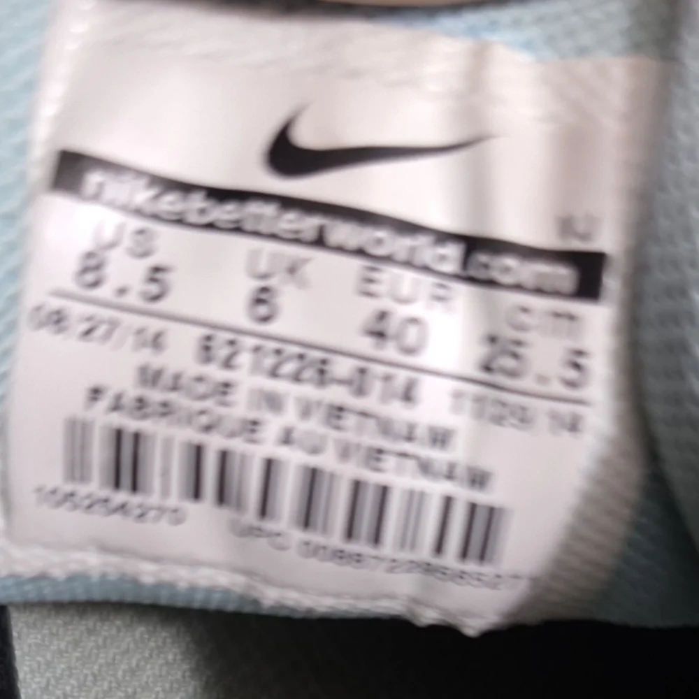 2 Pair Of Nike Air Max Tailwind 6